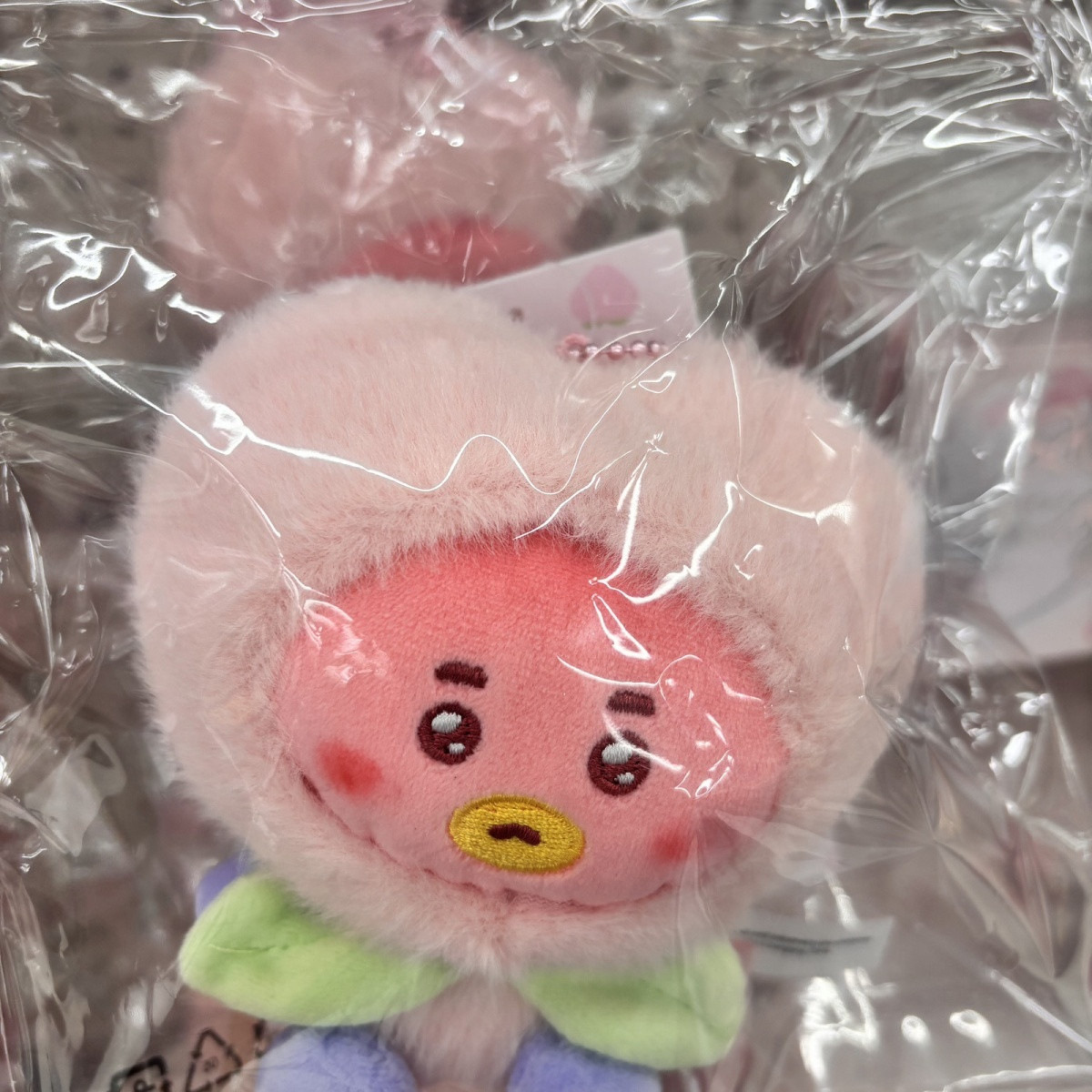พวงกุญแจตุ๊กตาผ้ากำมะหยี่พีช B - Phone Accessories Charms บทวิจารณ์และราคา
